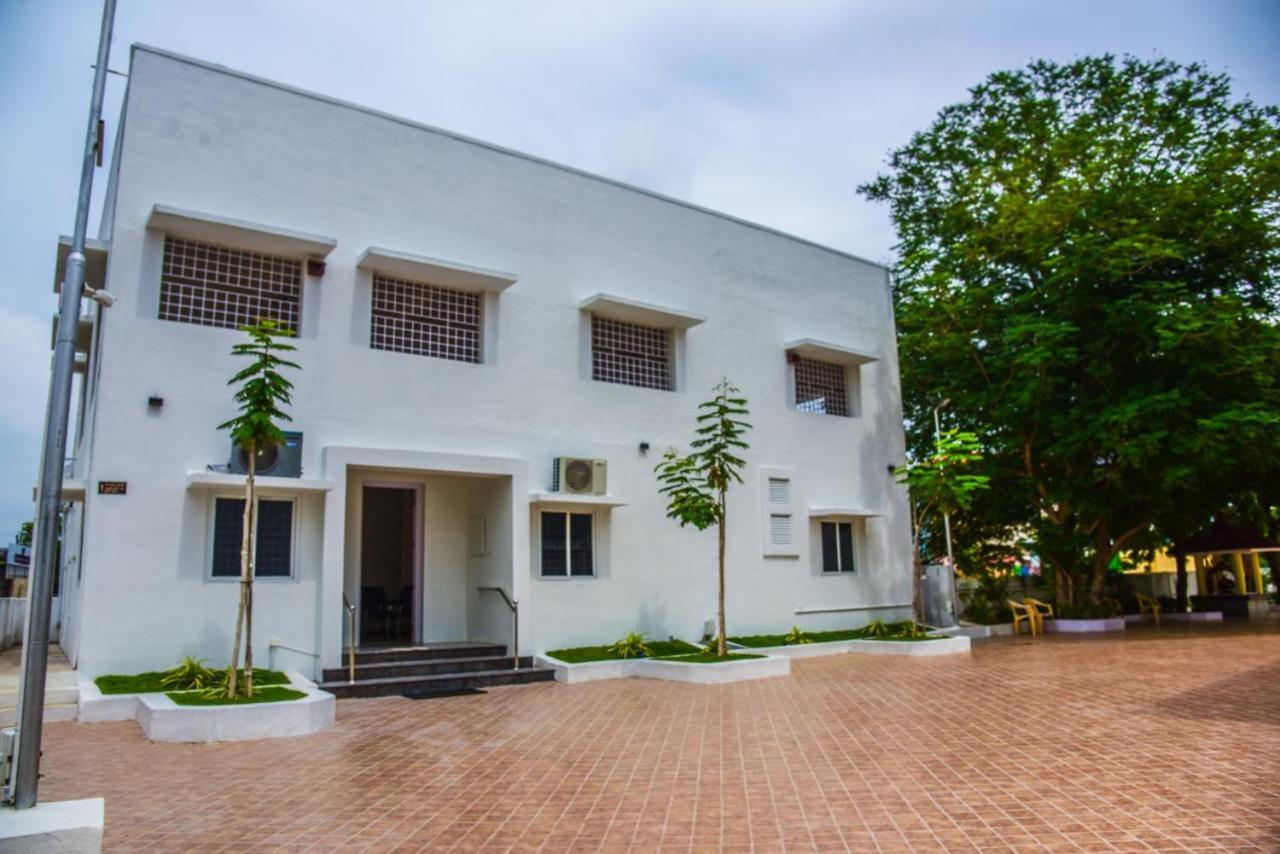 Hotel Sree Laxmi Mahal à Thoothukudi Extérieur photo